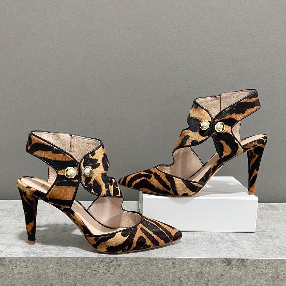 Louise et Cie Leather cow hair high heels with gold-tone accents. Size7.5